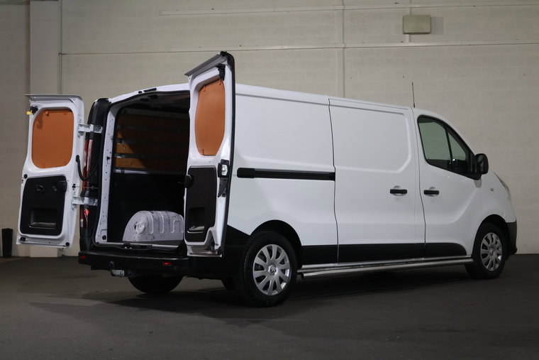 Vehicle Image 10