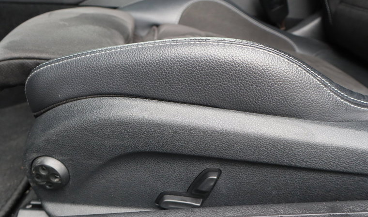 Vehicle Image 35