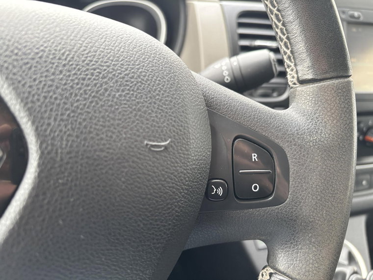 Vehicle Image 27