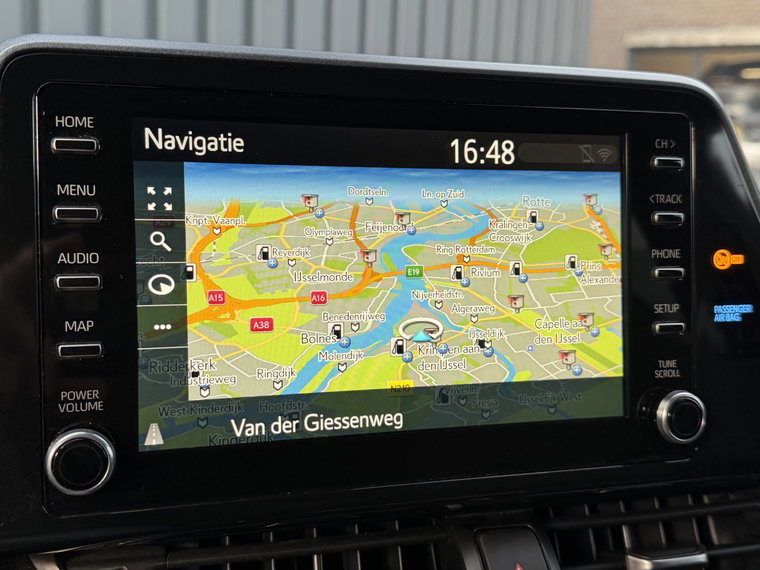 Vehicle Image 21