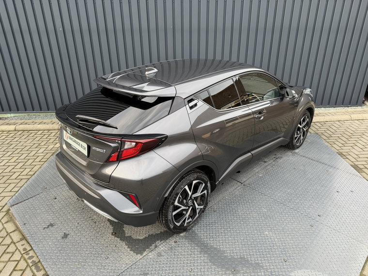 Vehicle Image 11