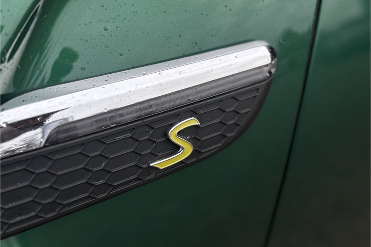 Vehicle Image 30
