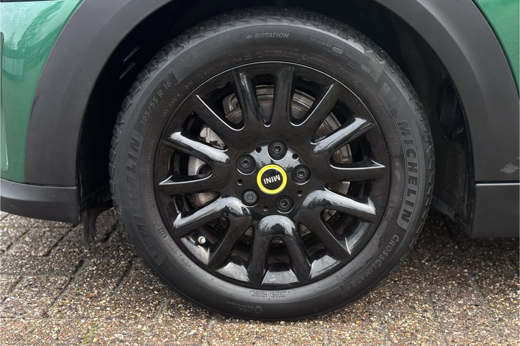 Vehicle Image 40