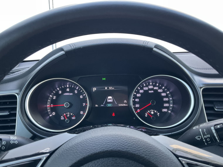 Vehicle Image 32