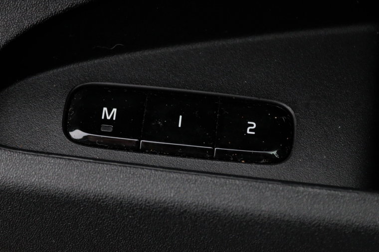 Vehicle Image 28