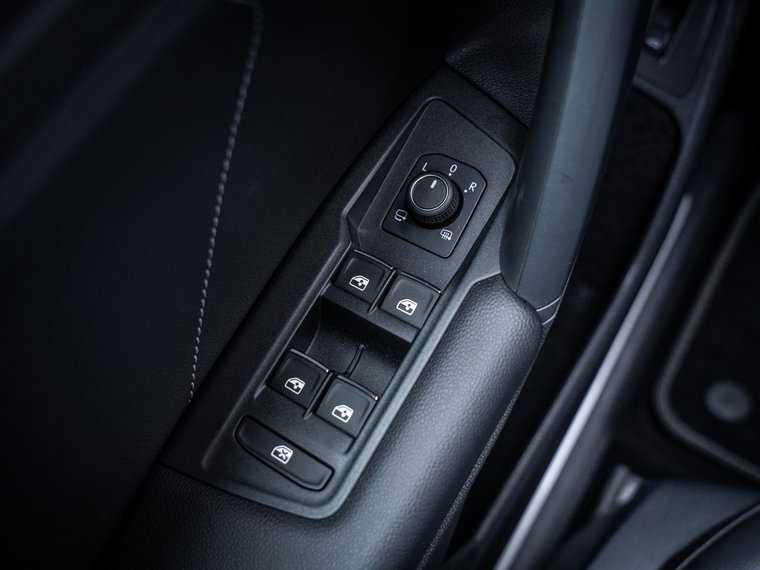 Vehicle Image 39