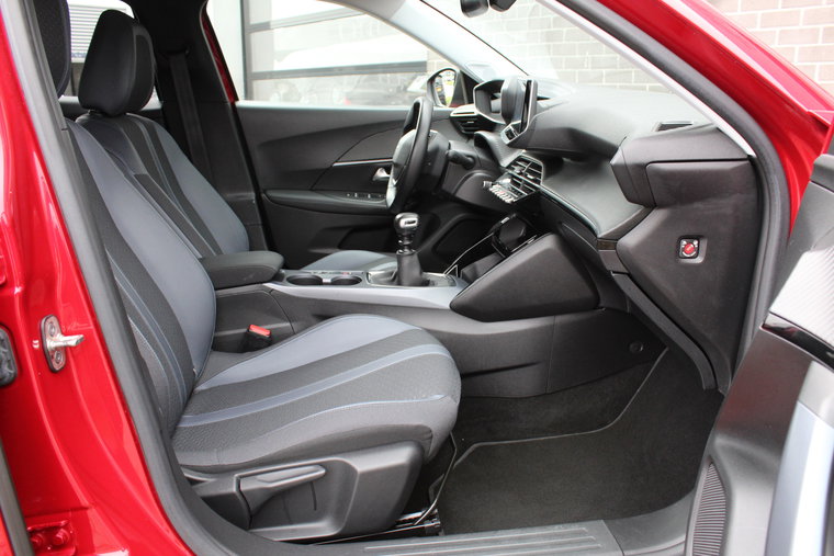 Vehicle Image 9