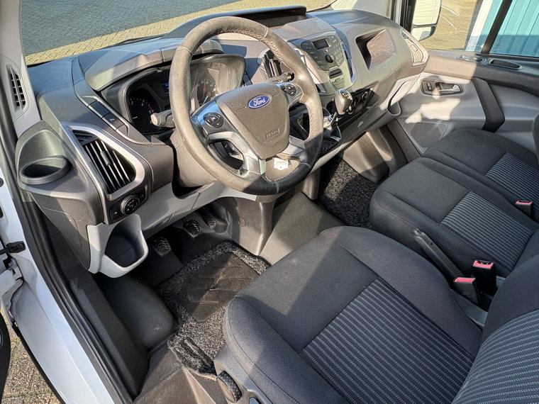Vehicle Image 22