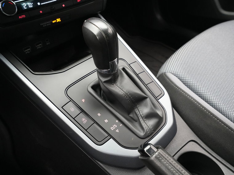 Vehicle Image 24