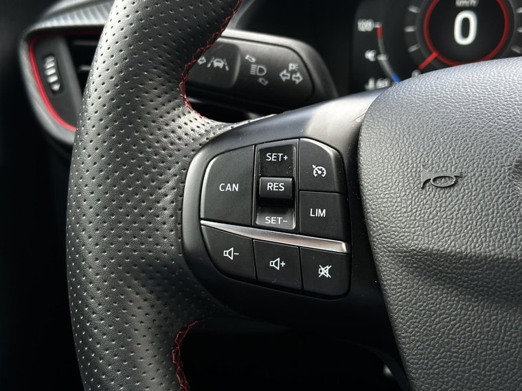 Vehicle Image 26