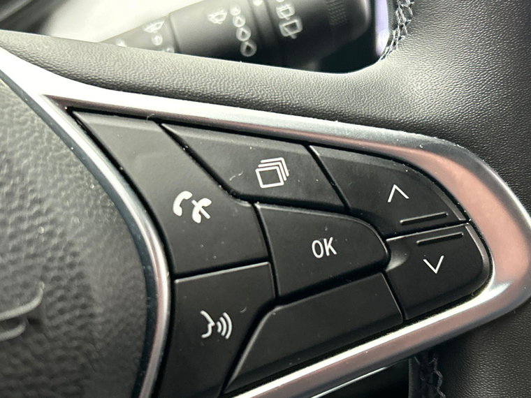 Vehicle Image 26