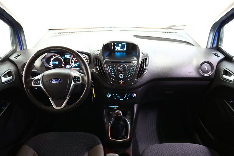 Vehicle Image 13