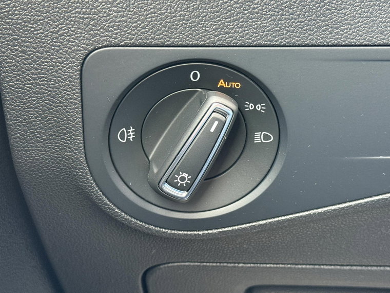Vehicle Image 40
