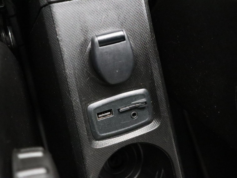 Vehicle Image 28