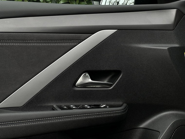 Vehicle Image 39