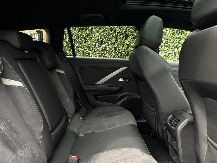 Vehicle Image 45