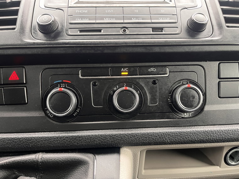 Vehicle Image 32