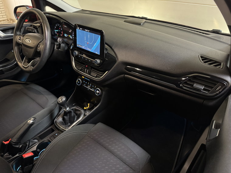 Vehicle Image 12