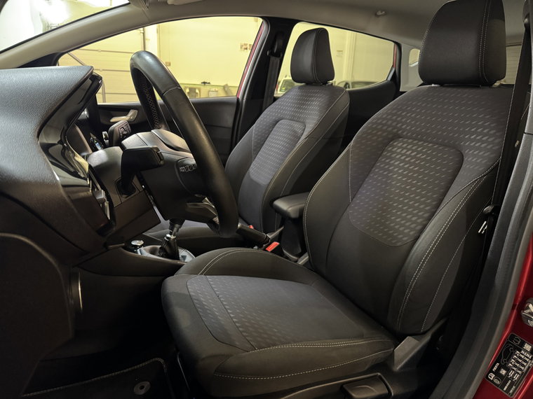 Vehicle Image 14