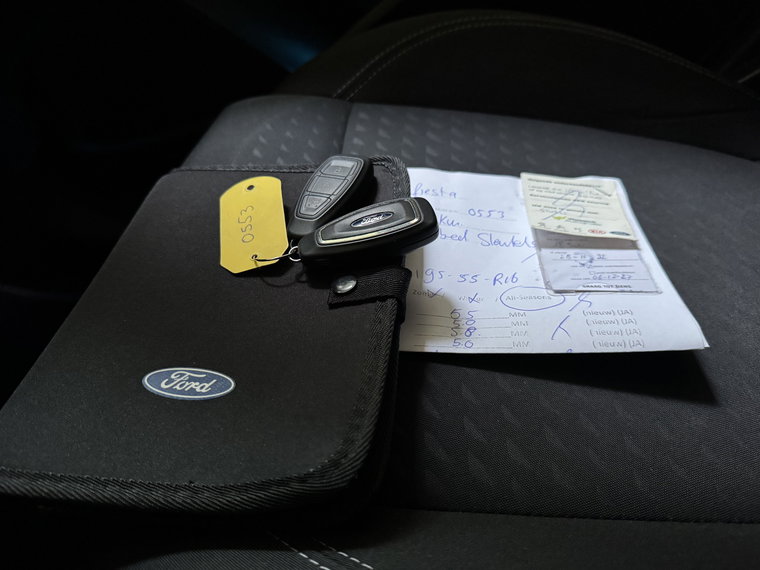 Vehicle Image 35