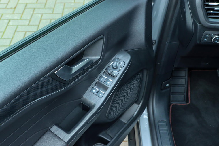 Vehicle Image 24