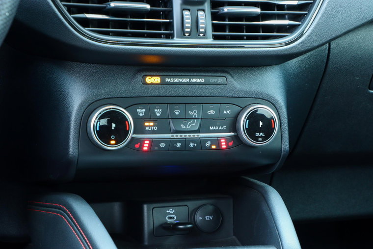 Vehicle Image 40