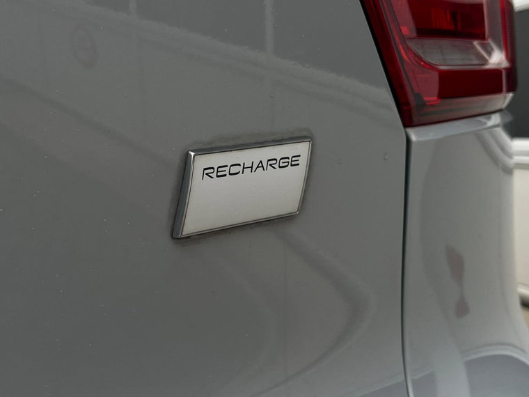 Vehicle Image 24