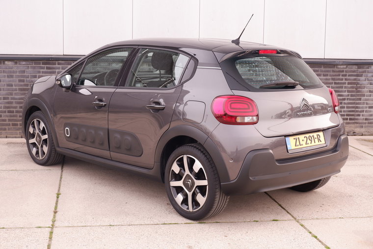 Vehicle Image 18