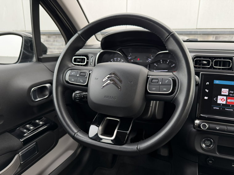 Vehicle Image 36