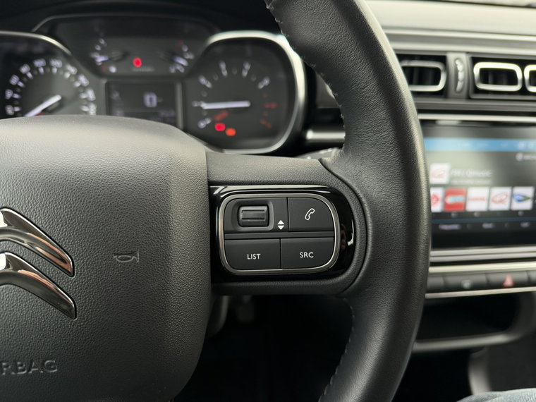 Vehicle Image 38