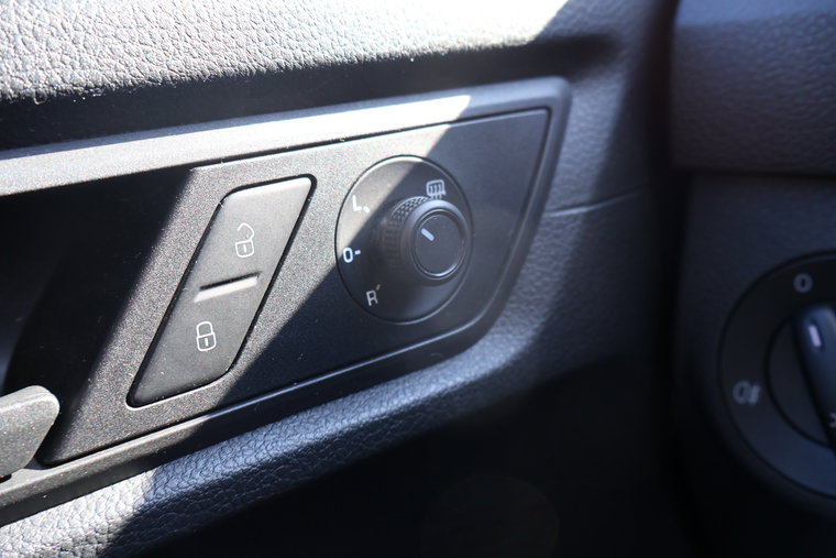 Vehicle Image 24