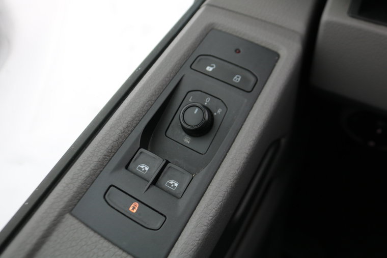 Vehicle Image 28