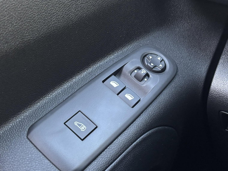 Vehicle Image 26