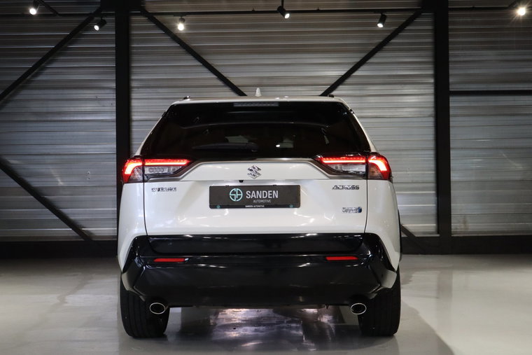 Vehicle Image 4