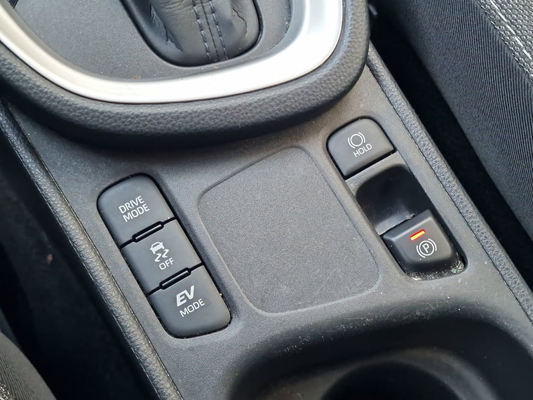 Vehicle Image 24