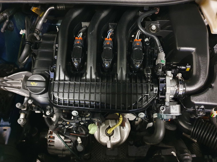 Vehicle Image 12