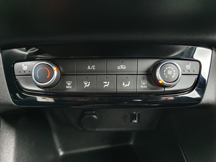 Vehicle Image 29