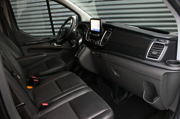 Vehicle Image 13