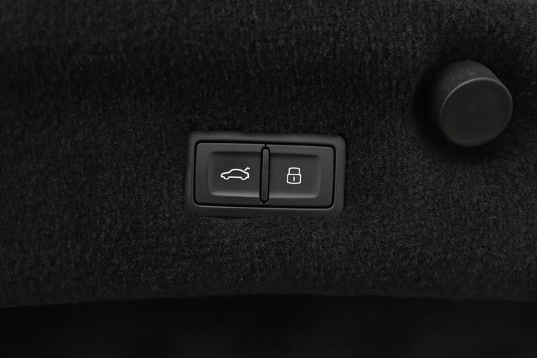 Vehicle Image 48