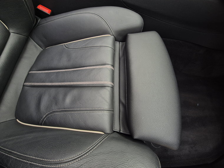 Vehicle Image 38