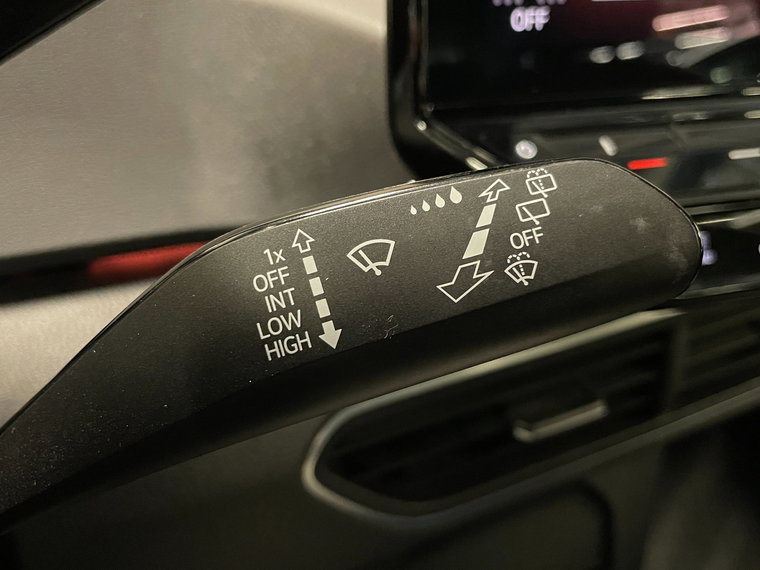 Vehicle Image 38