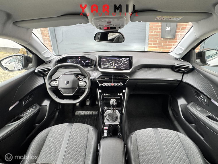 Vehicle Image 17