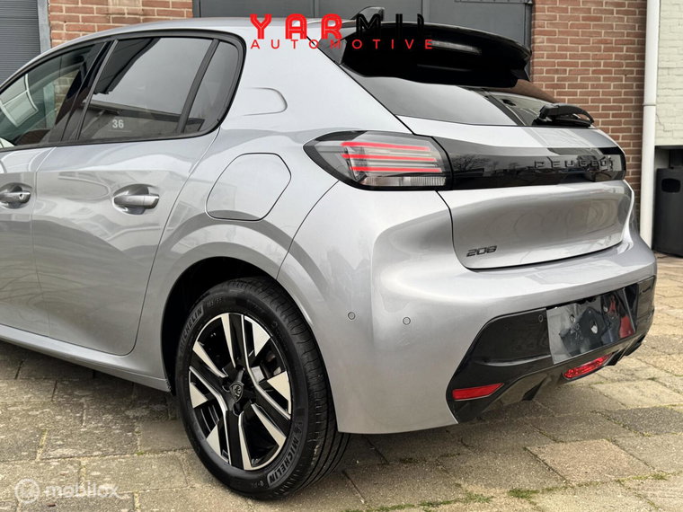 Vehicle Image 28