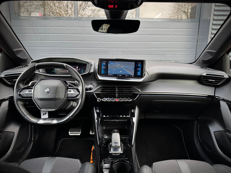 Vehicle Image 32