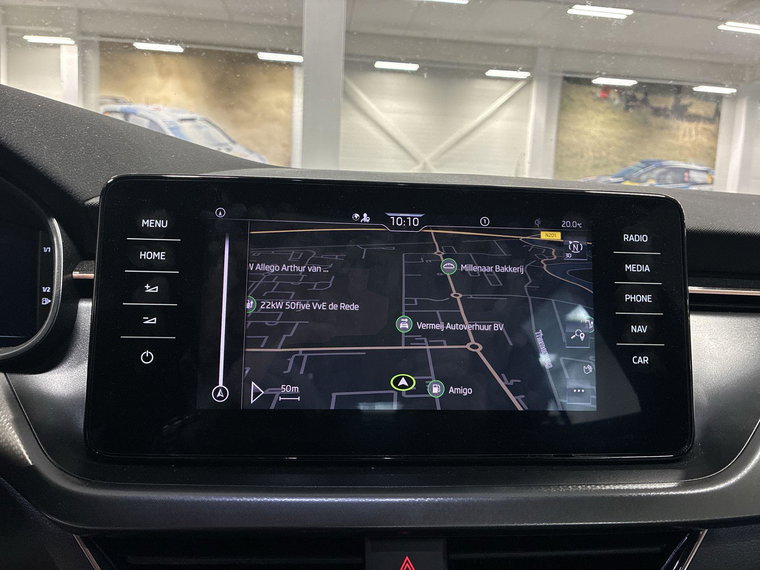 Vehicle Image 9