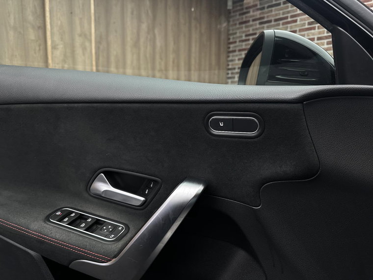 Vehicle Image 34
