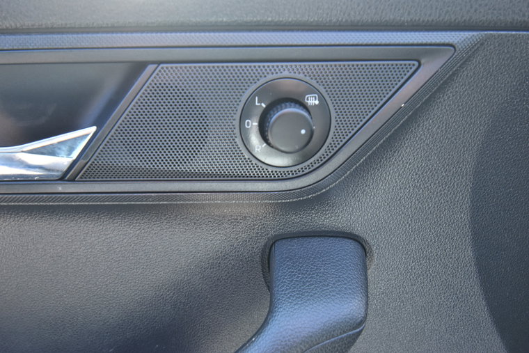 Vehicle Image 23
