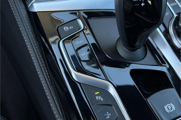 Vehicle Image 45