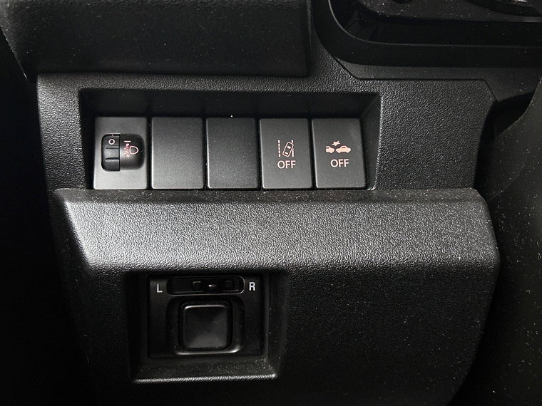 Vehicle Image 26
