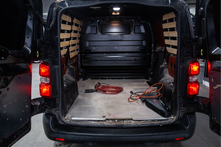 Vehicle Image 15
